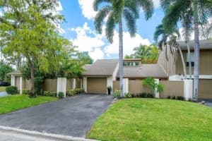 305 Pine Shadow Way, Wellington, FL 33414 Sold 10/02/24