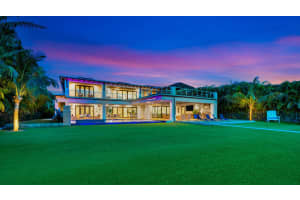 103 Lighthouse Drive, Jupiter Inlet Colony, FL 33469 Sold 10/31/24