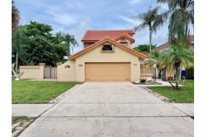 746 NW 38th Terrace, Deerfield Beach, FL 33442 Sold 01/08/25