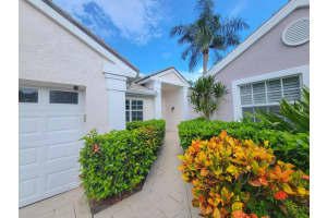 18 Admirals Court, Palm Beach Gardens, FL 33418 Sold 09/30/24