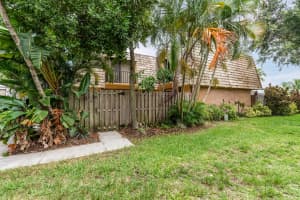 339 Lake Arbor Drive, Palm Springs, FL 33461 Sold 09/09/24