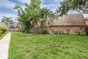 339 Lake Arbor Drive, Palm Springs, FL 33461 Sold 09/09/24