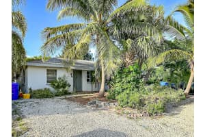 703 W Palm Street E, Lantana, FL 33462 Sold 09/23/24