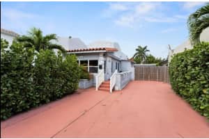 349 Plymouth Road, West Palm Beach, FL 33405 Sold 10/16/24