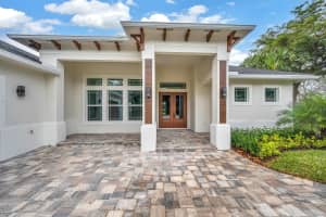 660 Summerwood Lane SW, Vero Beach, FL 32962 Sold 08/29/24