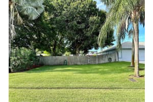 1061 SE Seagrass Avenue, Port Saint Lucie, FL 34983 Sold 09/23/24