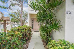 801 Crosswinds Drive, Greenacres, FL 33413 Sold 09/17/24
