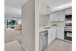 3521 Village Boulevard 305, West Palm Beach, FL 33409 Sold 04/15/25