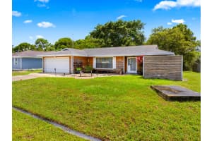 662 SE Essex Drive, Port Saint Lucie, FL 34984 Sold 12/06/24
