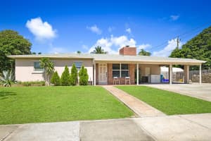 305 SW 2nd Street, Boynton Beach, FL 33435 Sold 09/09/24