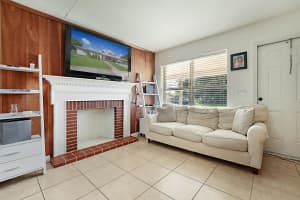 305 SW 2nd Street, Boynton Beach, FL 33435 Sold 09/09/24