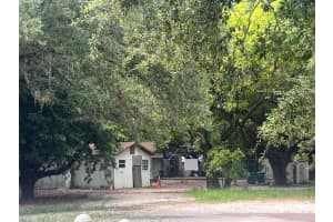 15207 NE 8th Avenue, Miami, FL 33162 Sold 10/04/24