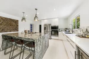 807 Summit Boulevard, West Palm Beach, FL 33405 Sold 09/16/24