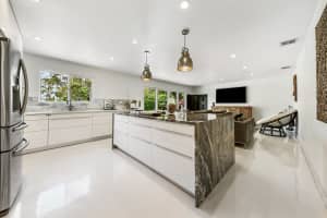 807 Summit Boulevard, West Palm Beach, FL 33405 Sold 09/16/24