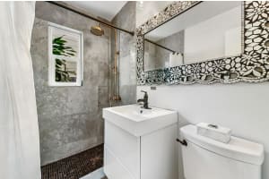 807 Summit Boulevard, West Palm Beach, FL 33405 Sold 09/16/24