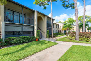 707 Sunny Pine Way F1, Greenacres, FL 33415 Sold 09/06/24