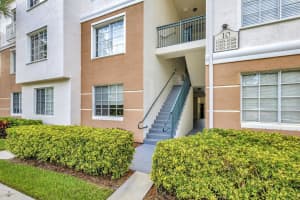 10306 Myrtlewood Circle W, Palm Beach Gardens, FL 33418 Sold 10/25/24