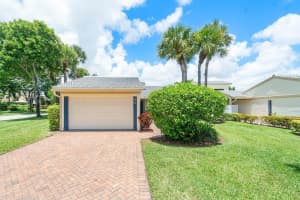 8 Eastgate Drive A, Boynton Beach, FL 33436 Sold 10/30/24