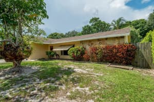 MLS# R11010254, Lake Worth, Florida 33463