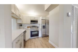 1105 Green Pine Boulevard B1, West Palm Beach, FL 33409 Sold 08/30/24