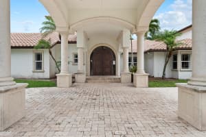 10559 Rio Hermoso, Delray Beach, FL 33446 Sold 01/28/25