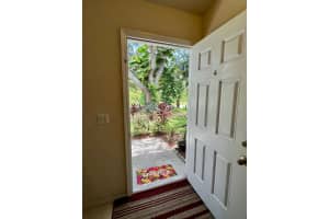 865 17th Lane SW, Vero Beach, FL 32962 Sold 11/12/24