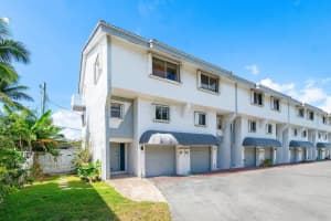 3322 SE 2nd Street, Pompano Beach, FL 33062 Sold 09/16/24