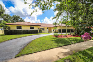 300 W Tropical Way, Plantation, FL 33317 Sold 12/13/24