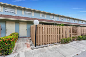 240 Cypress Way W, Palm Springs, FL 33406 Sold 09/13/24