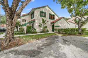 3 Lexington Lane E D, Palm Beach Gardens, FL 33418 Sold 10/30/24