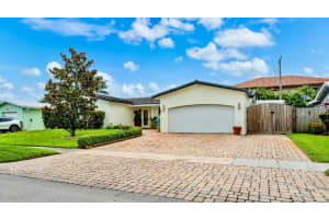 920 SE 17th Street, Deerfield Beach, FL 33441 Sold 12/19/24