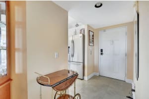 7519 La Paz Boulevard 401, Boca Raton, FL 33433 Sold 03/19/25
