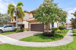 9571 Town Parc Circle S, Parkland, FL 33076 Sold 10/31/24