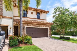 9571 Town Parc Circle S, Parkland, FL 33076 Sold 10/31/24