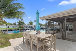 330 SE 9th Street, Pompano Beach, FL 33060 Sold 12/23/24