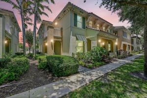 8152 Cascada Isle Drive, Cooper City, FL 33024 Sold 02/11/25
