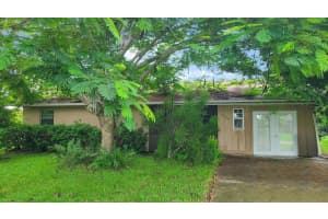 5506 Palm Drive, Fort Pierce, FL 34982 Sold 09/26/24