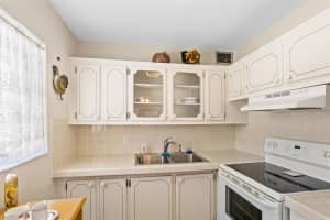 48 Hastings C, West Palm Beach, FL 33417 Sold 04/23/25