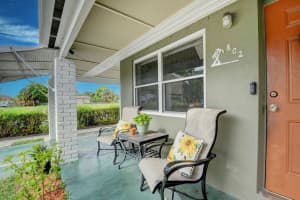802 S C Street, Lake Worth Beach, FL 33460 Sold 11/07/24