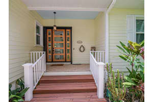 395 Live Oak Drive, Vero Beach, FL 32963 - MLS#R11011180