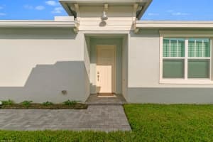 2073 SE Crosswood Way, Port Saint Lucie, FL 34984 Sold 12/02/24