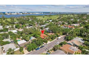 718 N Palmway, Lake Worth Beach, FL 33460 Sold 01/06/25