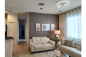 1550 SE Hampshire Way 202, Stuart, FL 34994 Sold 10/28/24