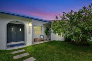 6797 Bayshore Drive, Lake Worth, FL 33462 - MLS#R11011375