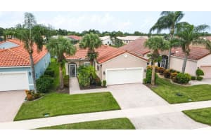 332 NW Breezy Point Loop, Port Saint Lucie, FL 34986 Sold 10/08/24