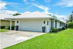 3890 SE Fairway E, Stuart, FL 34997 Sold 09/25/24