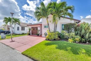 10920 SW 12th Street, Pembroke Pines, FL 33025 Sold 12/03/24