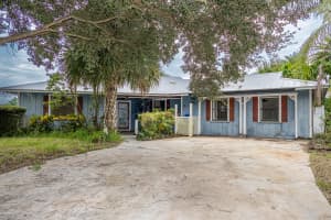 2504 SW Horseshoe Trail, Palm City, FL 34990 Sold 10/03/24
