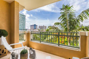 403 S Sapodilla Avenue 416, West Palm Beach, FL 33401 Sold 02/07/25