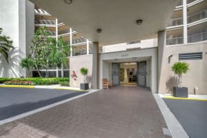 5257 Fountains Drive S 303, Lake Worth, FL 33467 Sold 10/21/24
